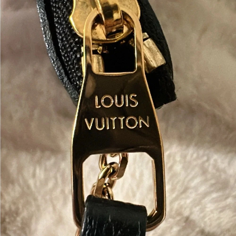 Authentic Louis Vuitton Monogram Empreinte Key Pouch✨ - Picture 5 of 9
